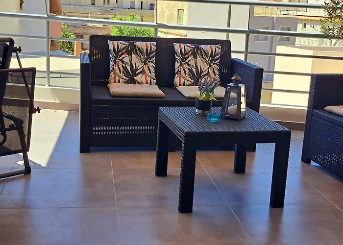 Downtown Modern Luxurious Apartment